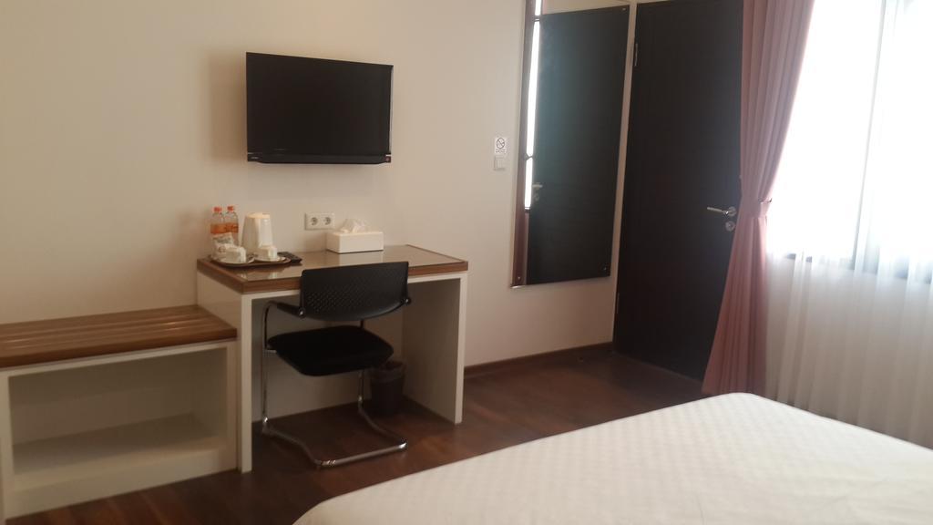 Hotel Dago Teuku Angkasa 14 Bandung Pokój zdjęcie